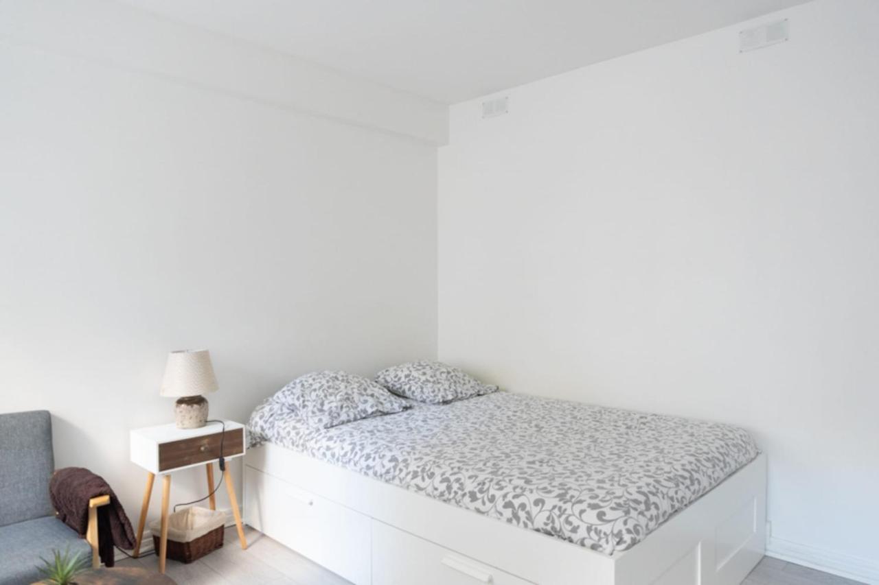 Spacious Studio In The Center Of Montmartre Paris Exteriör bild